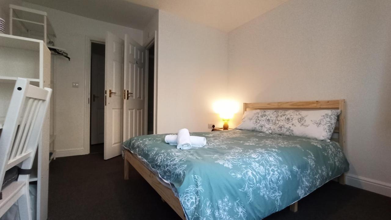 Bright, Chilled Ensuite Db Room In A Shared Flat! لندن المظهر الخارجي الصورة