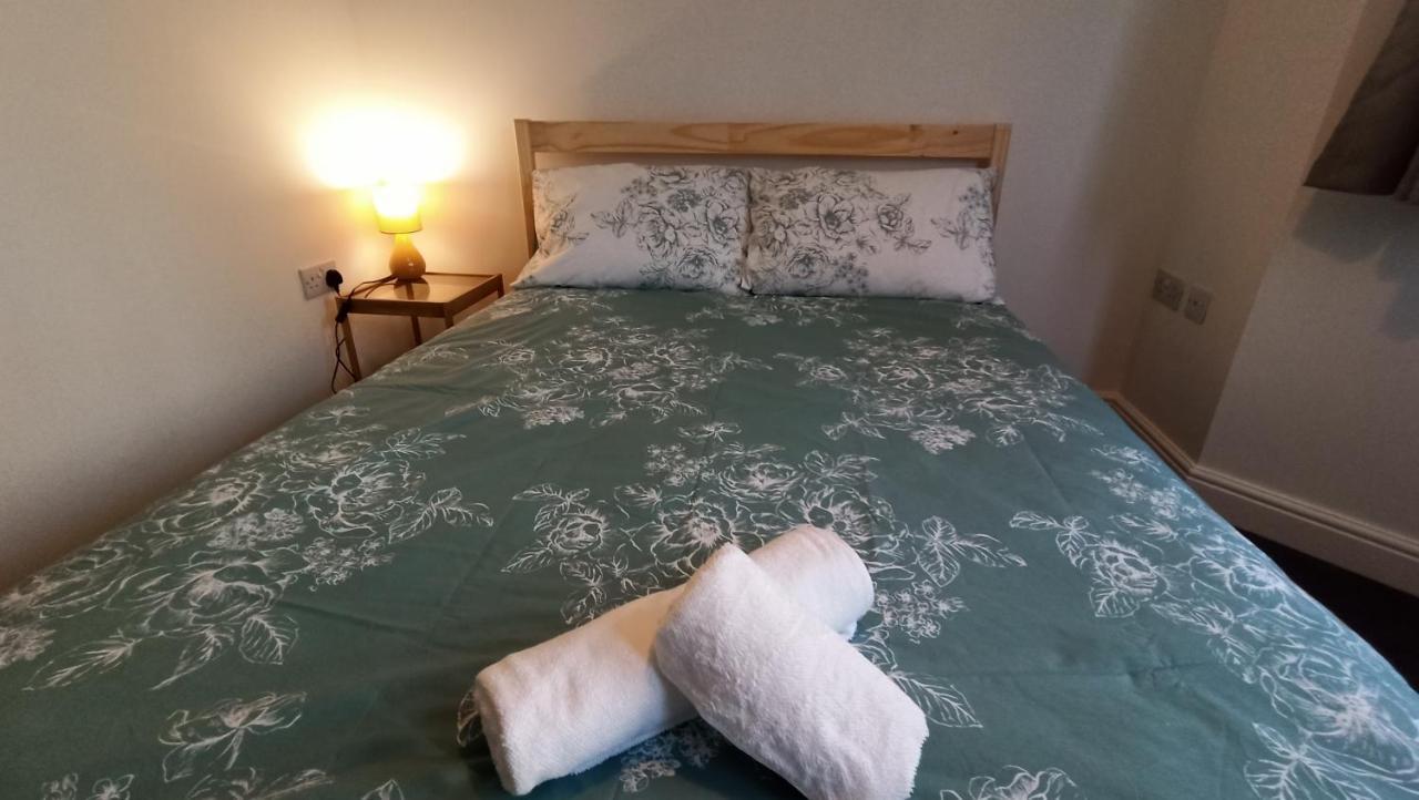 Bright, Chilled Ensuite Db Room In A Shared Flat! لندن المظهر الخارجي الصورة
